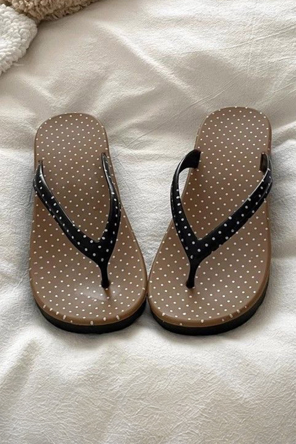 Thai Curry Retro Polka Dot Pattern Contrast Straps Casual Flip Flops