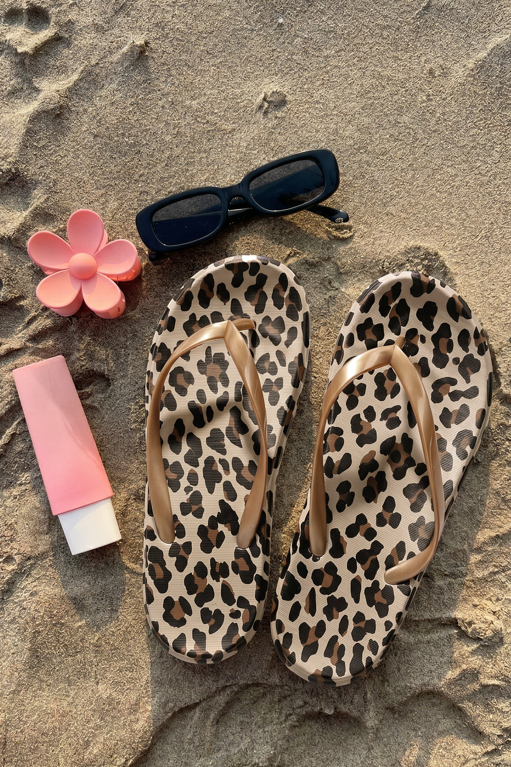 Chestnut Sleek Straps Leopard Contrast Flip Flops