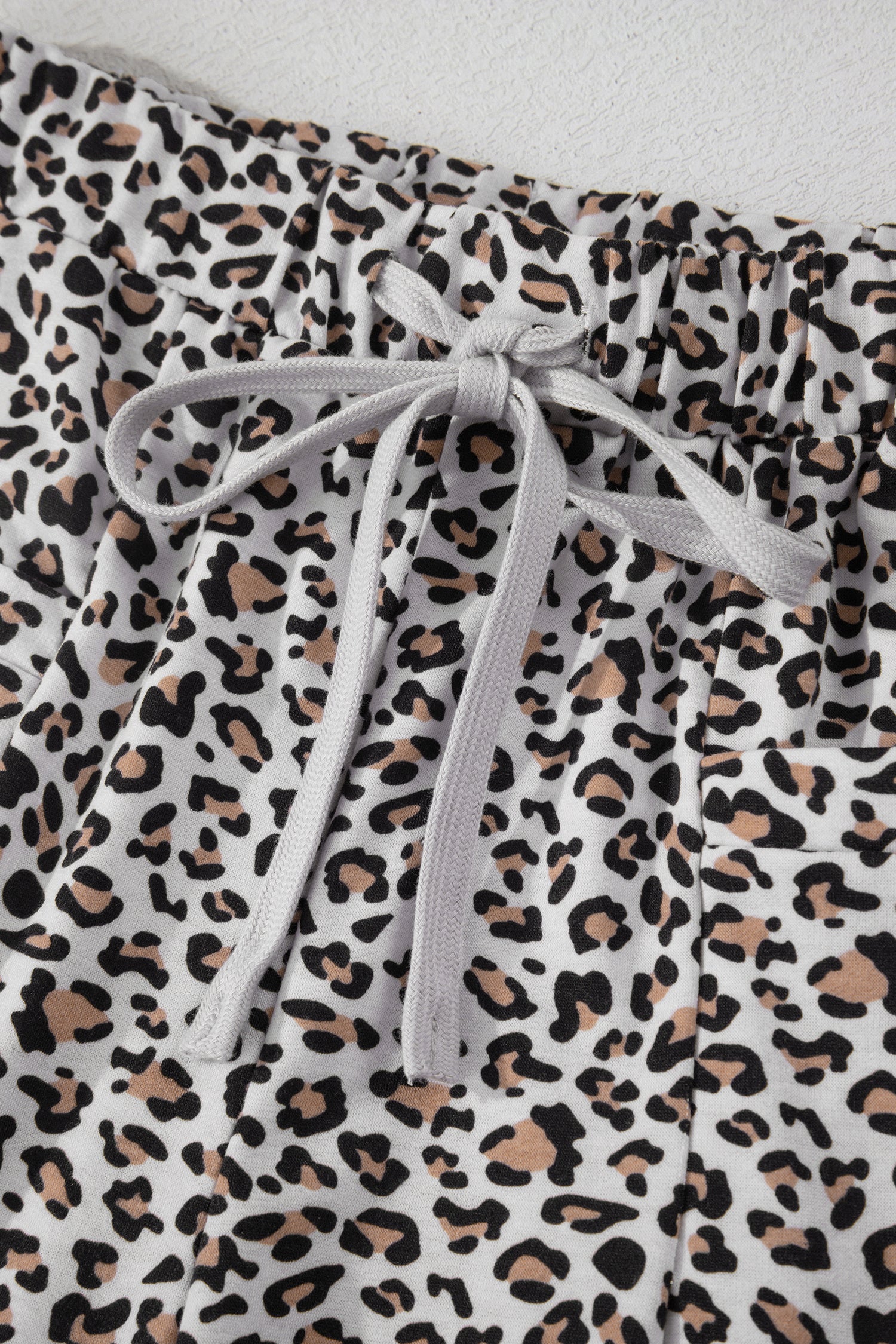 White Leopard High-Low Loose Tee Ankle Length Pants Set