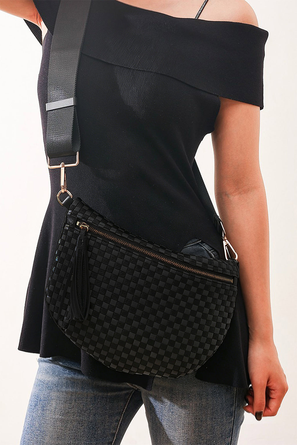 Color black Checkered Woven PU Leather Crossbody Bag Adjustable Strap Large Size