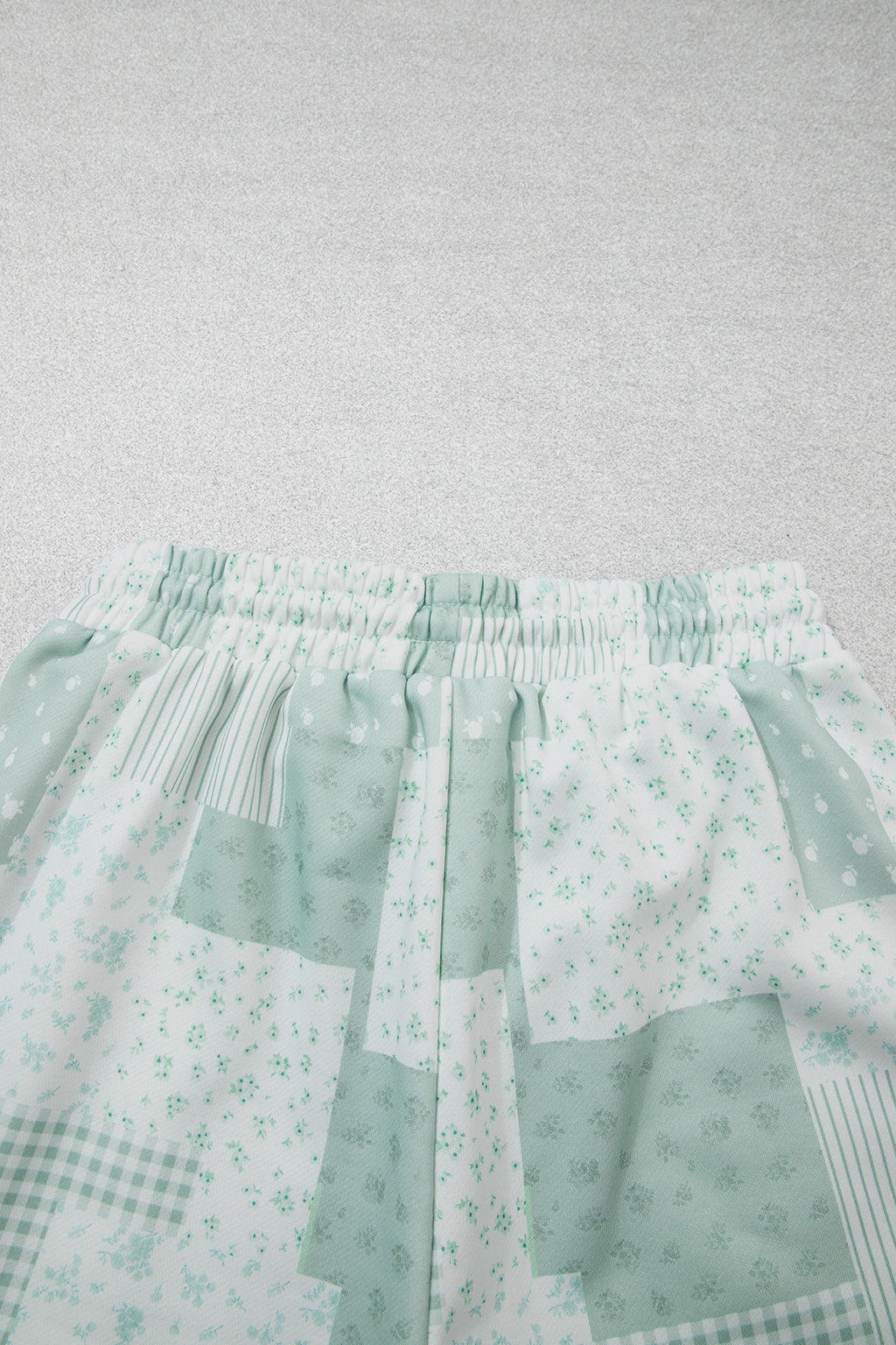 Green Patchwork Floral Print Drop Shoulder Baggy Pullover Drawstring Shorts Set