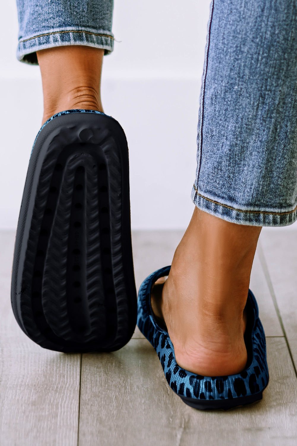 Blue Leopard Print Thick Sole Slip On Slippers