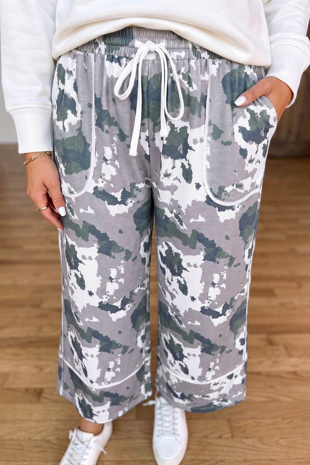 Brown Camo Drawstring Waist Patch Pocket Plus Size Pants