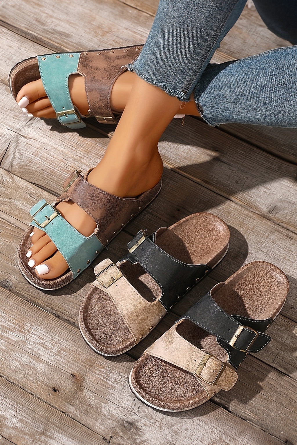 Color black Two-tone Retro Buckle Straps Hollowed Faux Suede Slippers