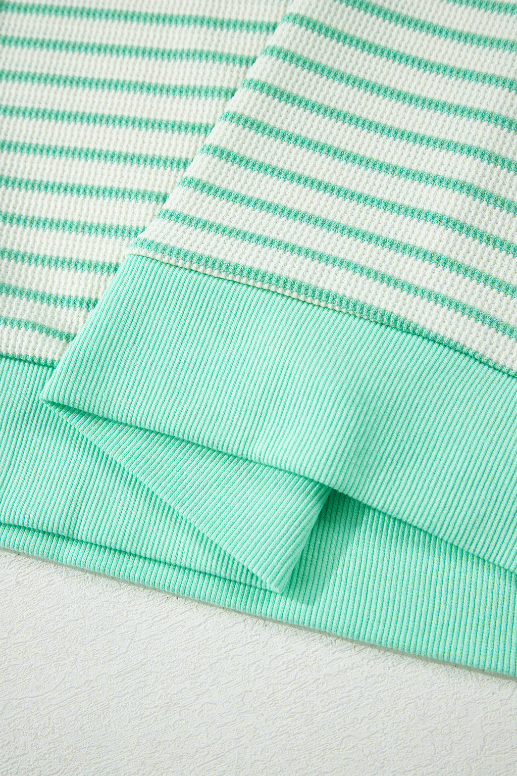 Green Stripe Colorblock Trim Round Neck Short Sleeve Tee