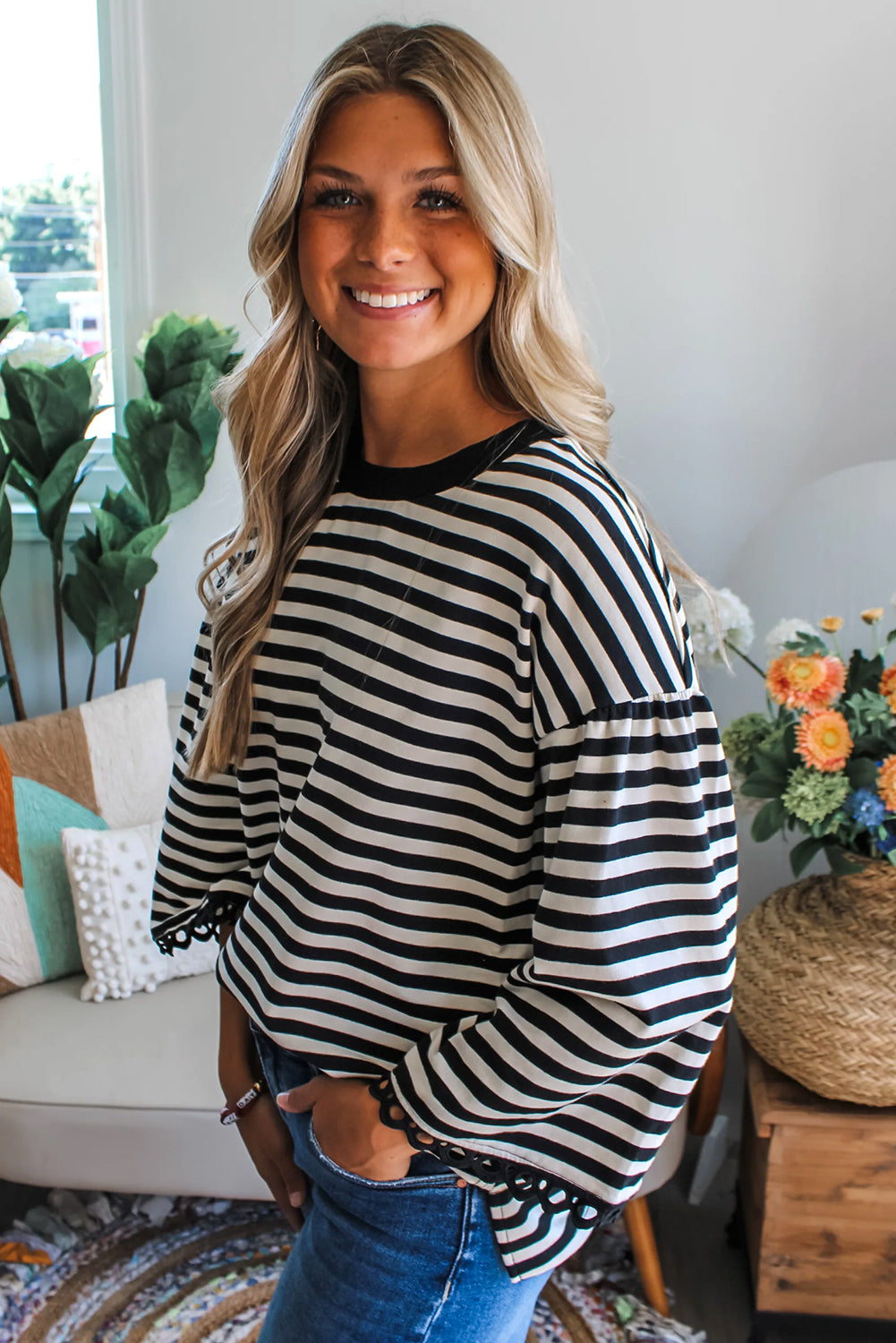 Black Striped Print Drop Shoulder Lace Trim Bracelet Sleeve Loose Top