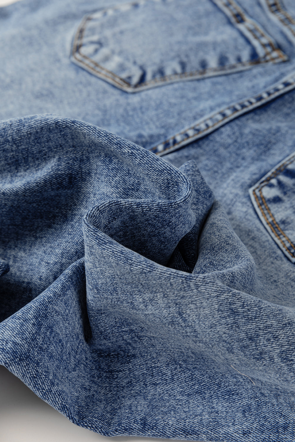 Myosotis Center Seam Cuffed Hem Straight High Waist Jeans