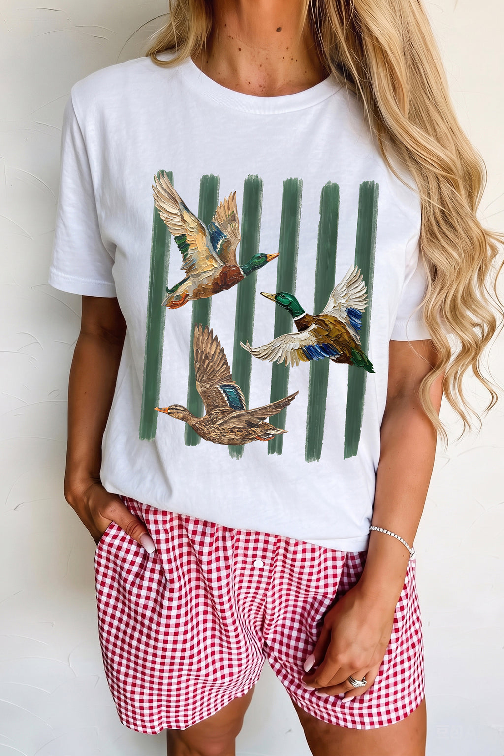 White Western Mallard Stripes Printed Graphic Round Neck Casual Tee
