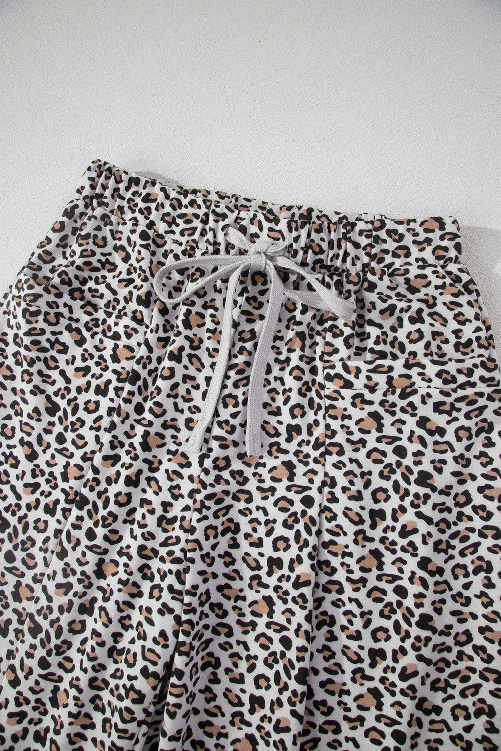 White Leopard High-Low Loose Tee Ankle Length Pants Set