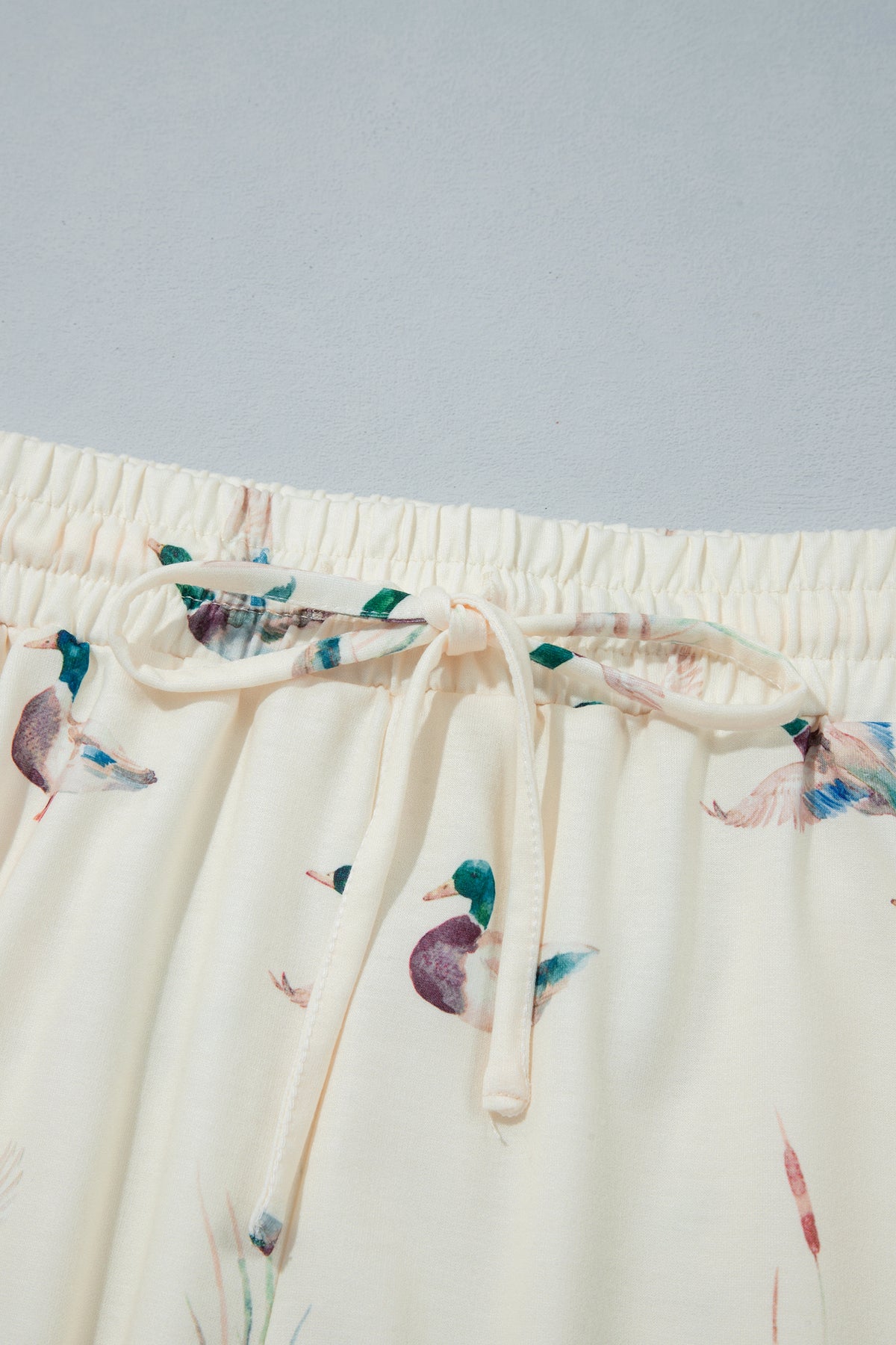 Beige Free Mallard Print Long Sleeve Top Drawstring Short Set