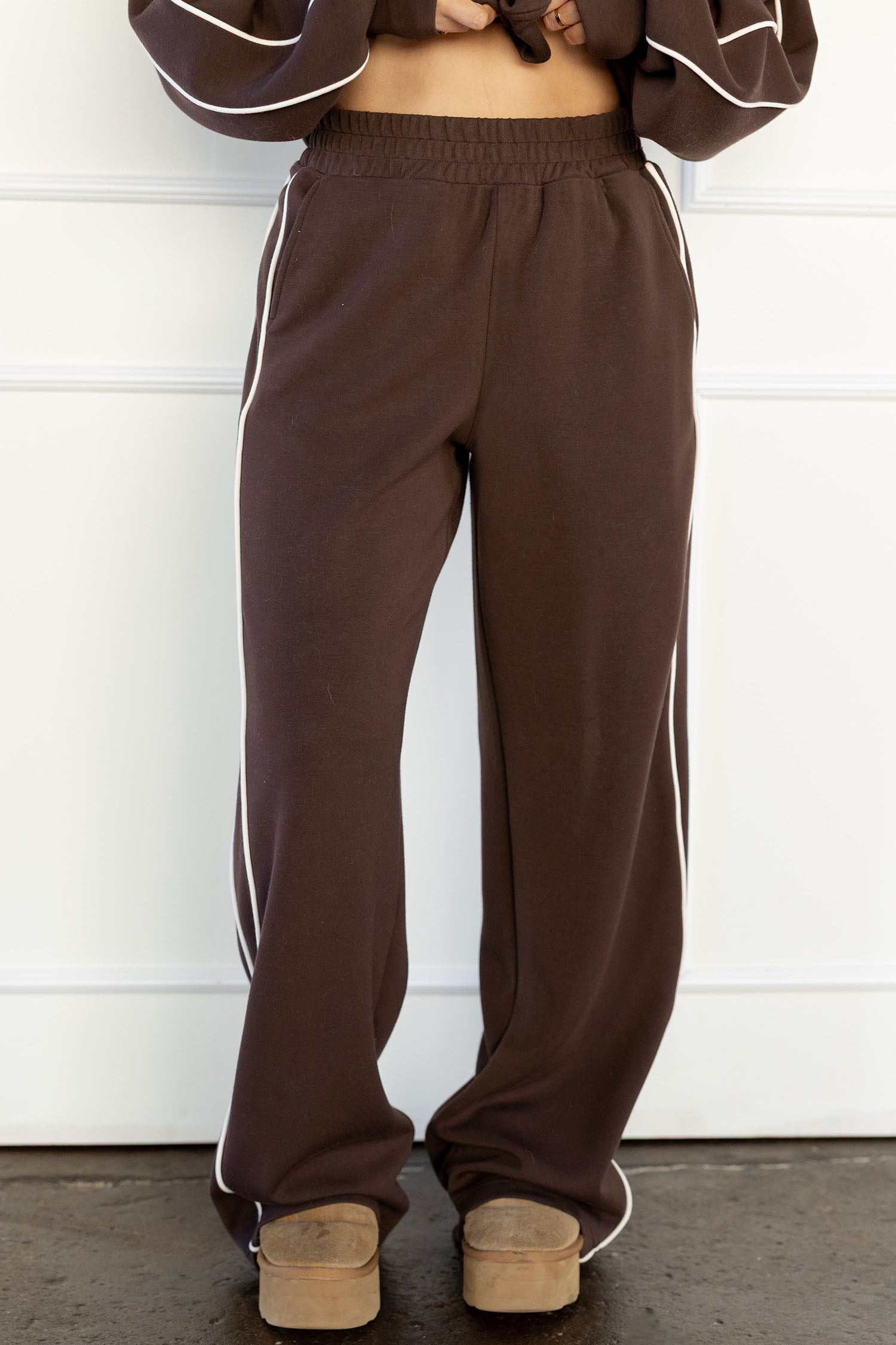 Coffee Sporty Piping Trim Mock Neck Pullover Relaxed 2pcs Pant Set