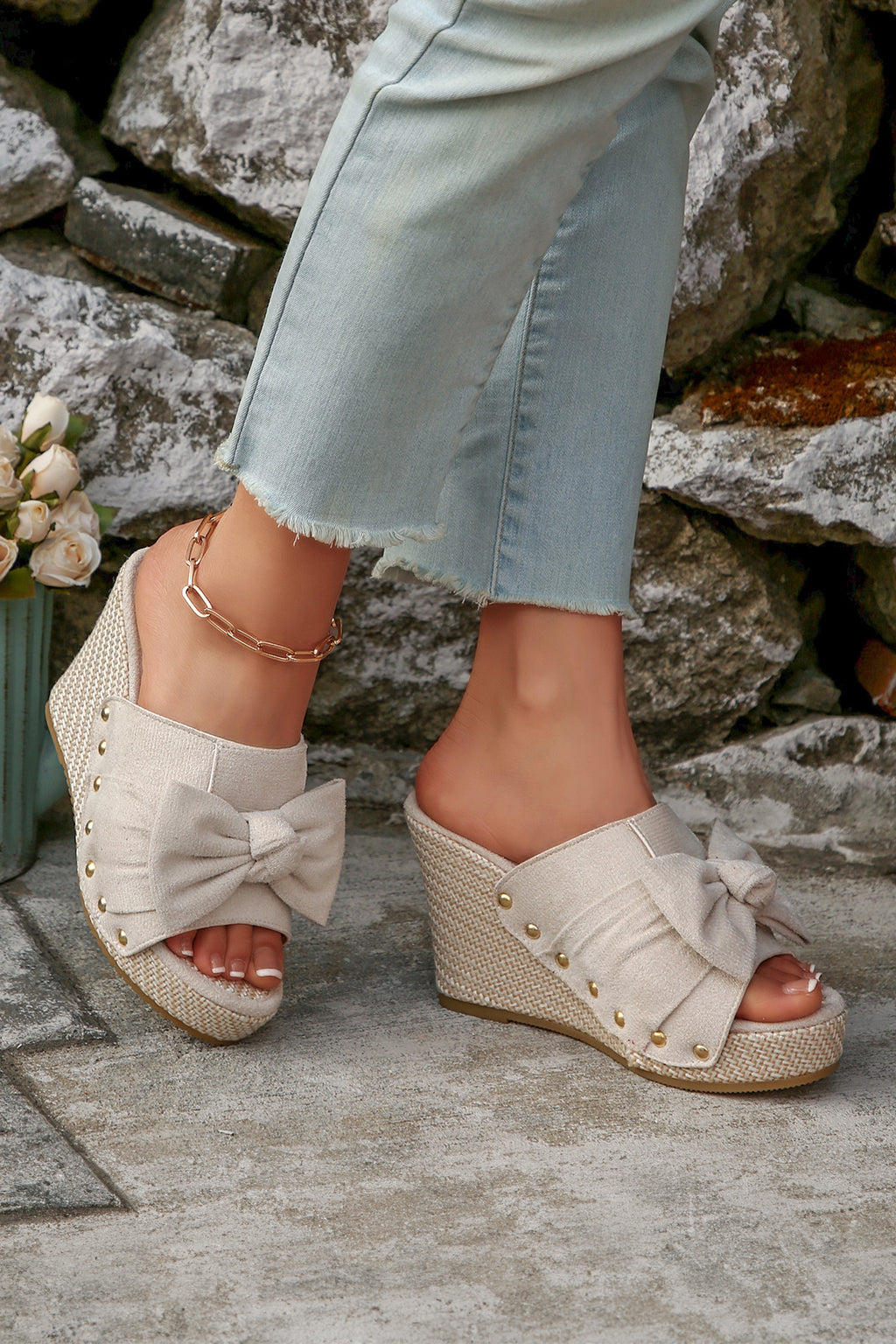Oatmeal Cute Bow Knot Studded Wedge Platform Slippers