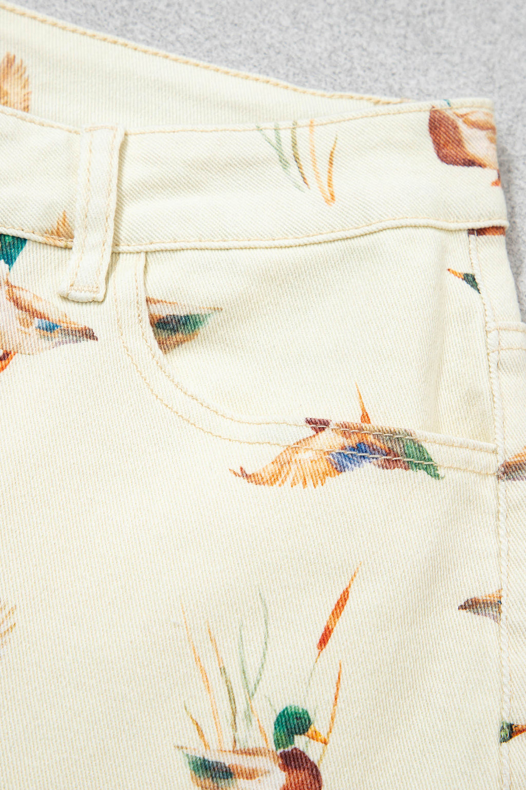 Beige Stylish Mallard Printed Cuffed Hem Shift Jeans