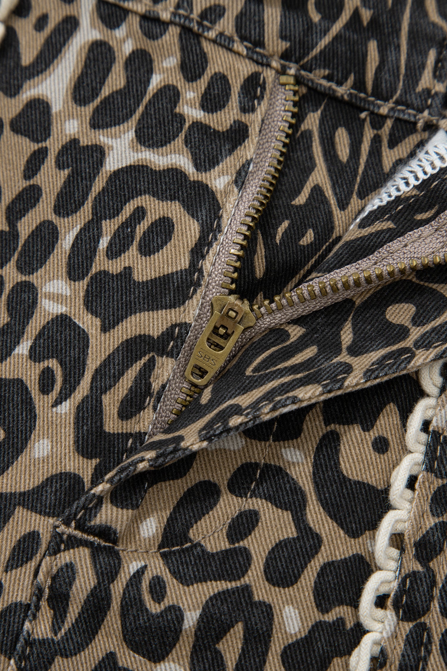 Khaki Contrast Scalloped Lace Trim Leopard Denim Shorts