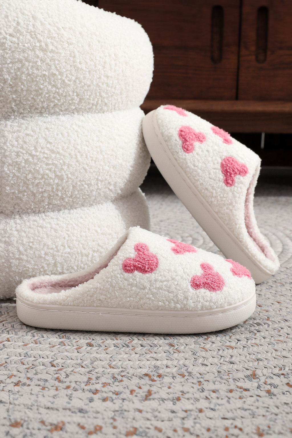 White Mickey Mouse Cartoon Head Pattern Plush House Slippers