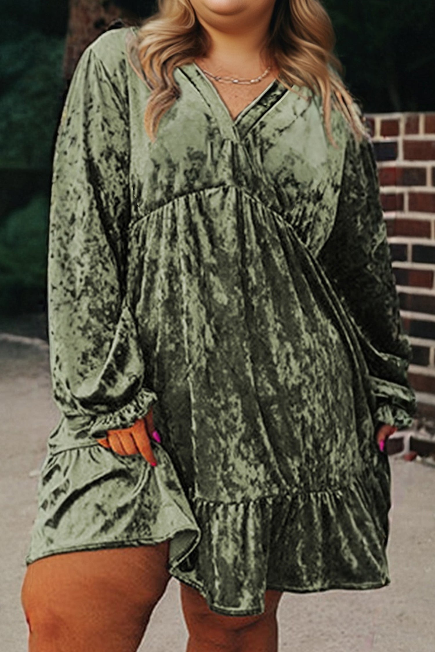 Jungle Green Plus Size Velvet Babydoll Mini Dress with Puff Sleeve