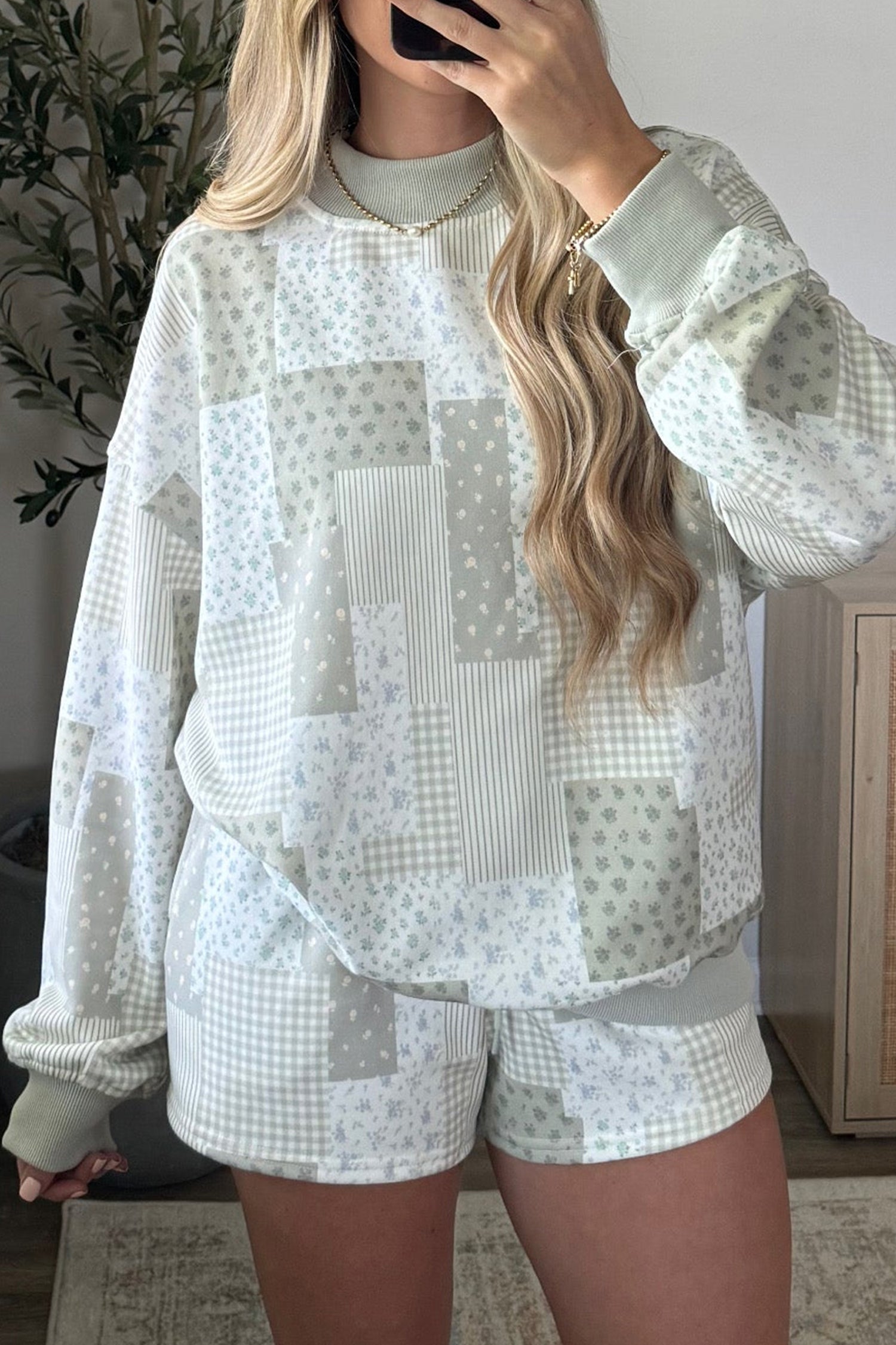 Green Patchwork Floral Print Drop Shoulder Baggy Pullover Drawstring Shorts Set