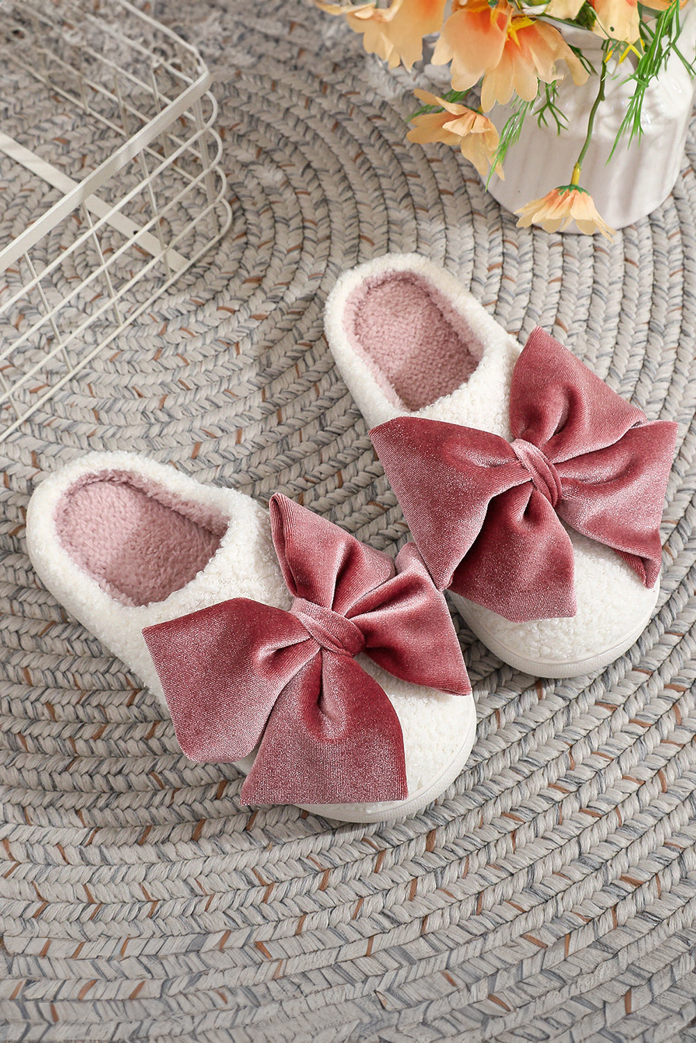 White Glister Ribbon Bow Decor Contrast Liner Plush Slippers