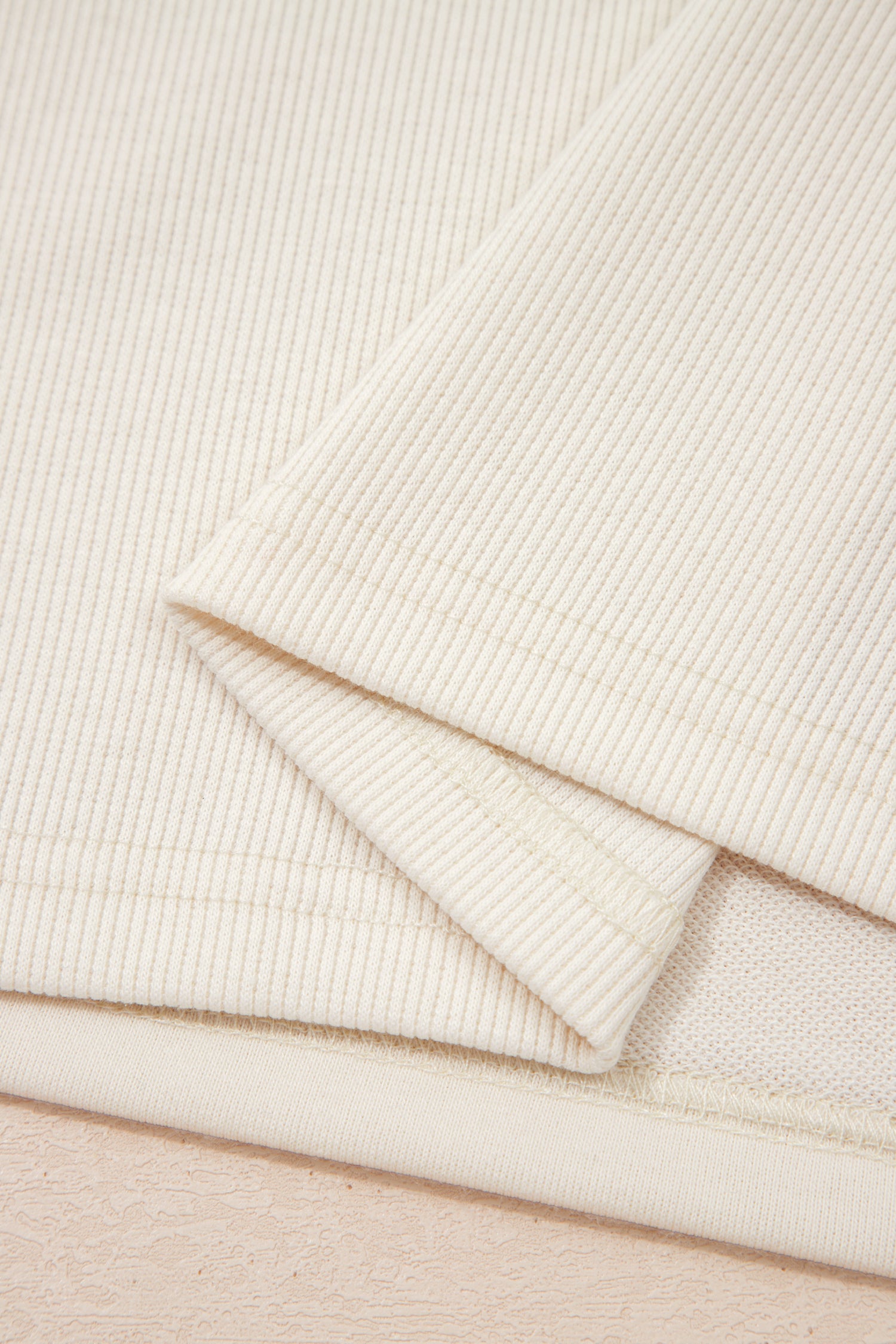 Jet Stream Solid Color Contrast Textured Patchwork Raw Edge 2pcs Short Set